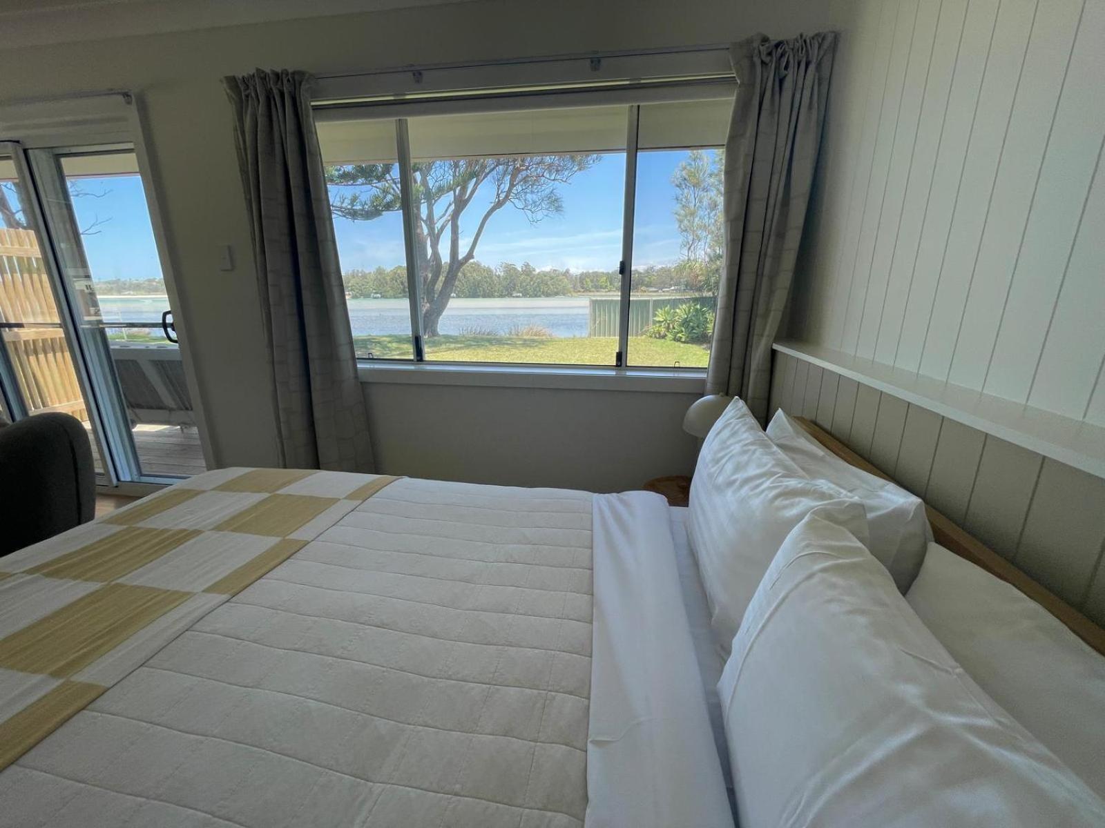 Archy'S On The Lake Burrill Lake Exterior foto