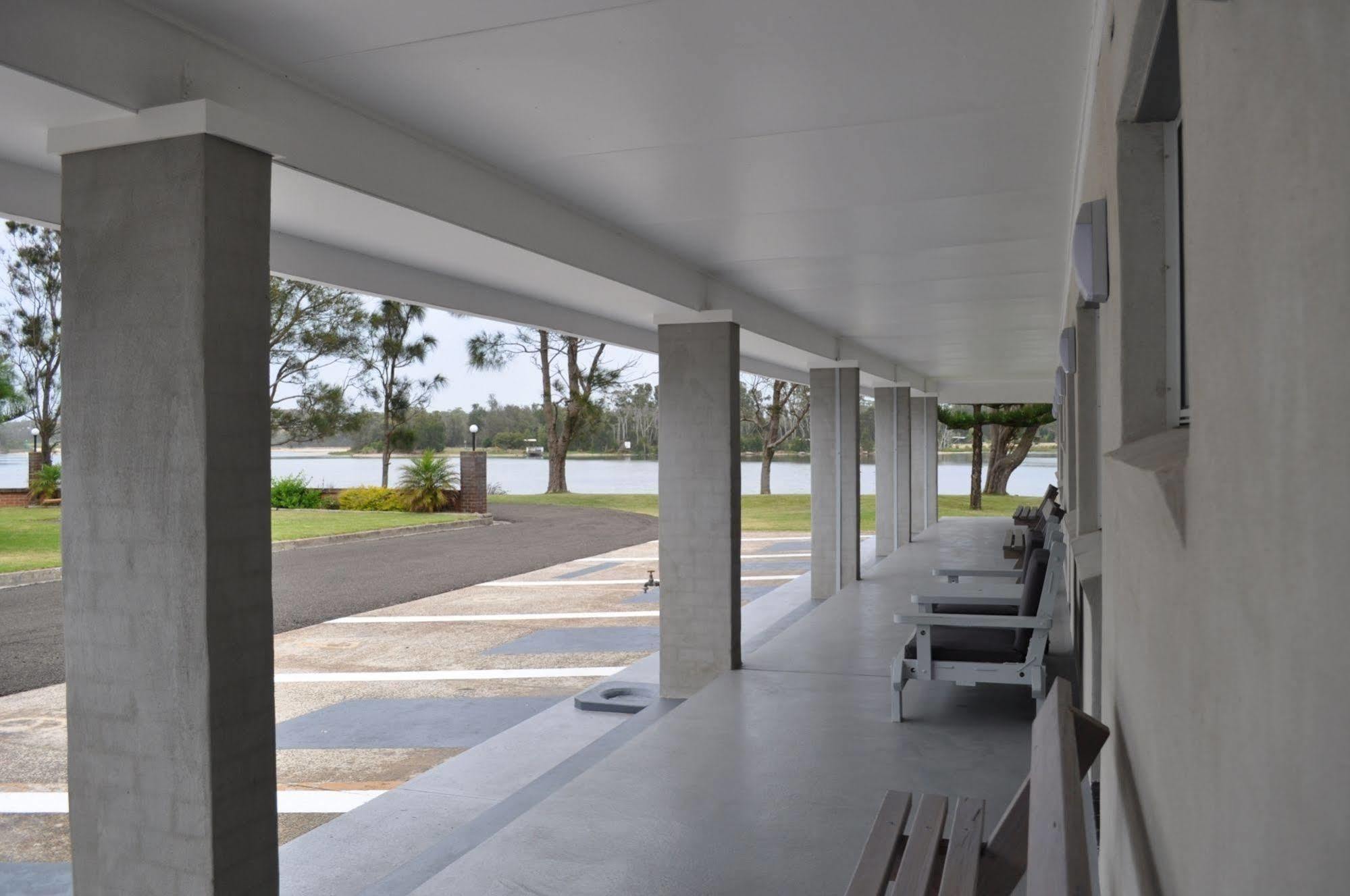 Archy'S On The Lake Burrill Lake Exterior foto